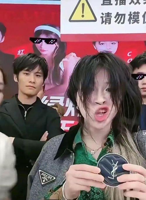 娱乐圈吃瓜小杨哥是谁,揭秘网络红人背后的故事